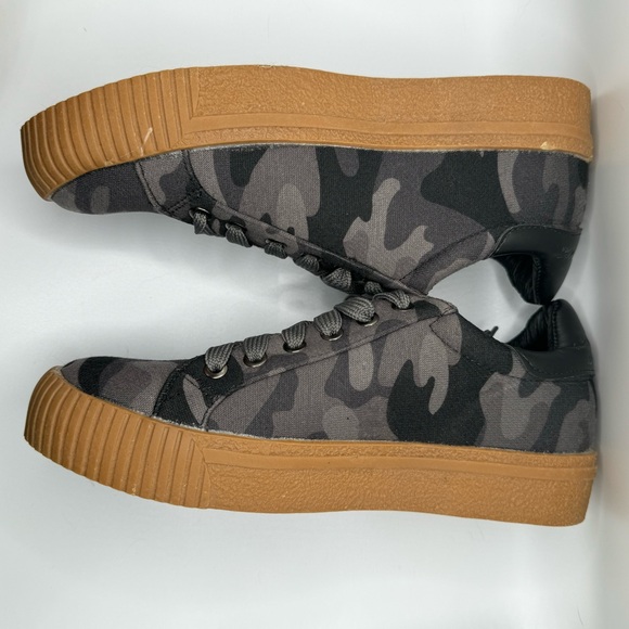 Vintage Havana Limited Printed Sneakers - Picture 5 of 8